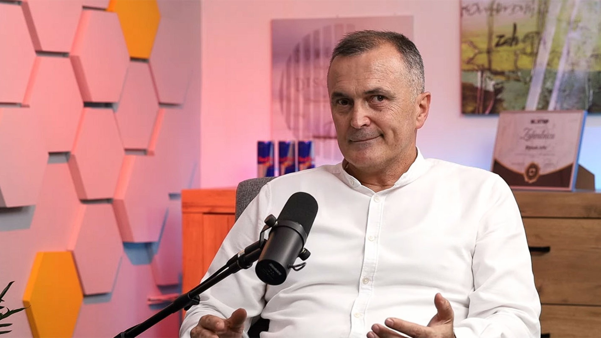 Bljesak.tv | MLADI ODLAZE IZ ZEMLJE ZBOG NEUREĐENOG I NESIGURNOG DRUŠTVA